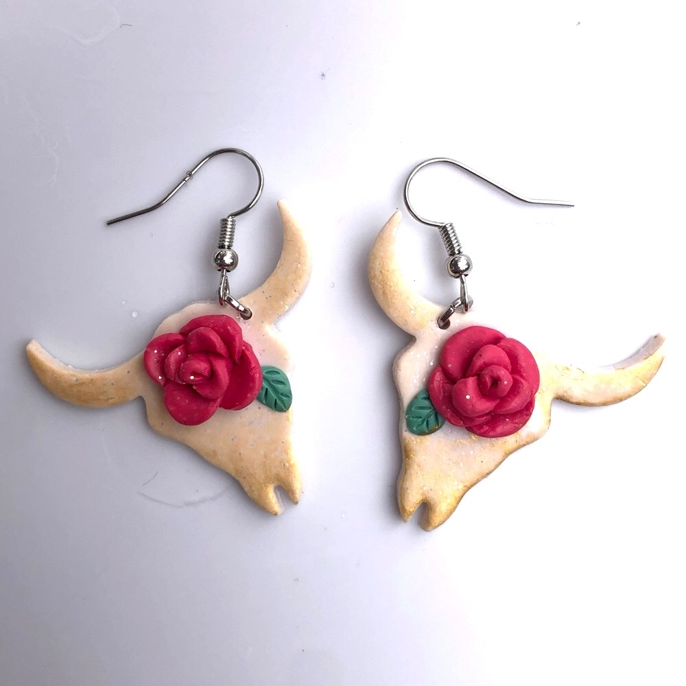 Handmade bull skull earrings - Picture 2 of 5